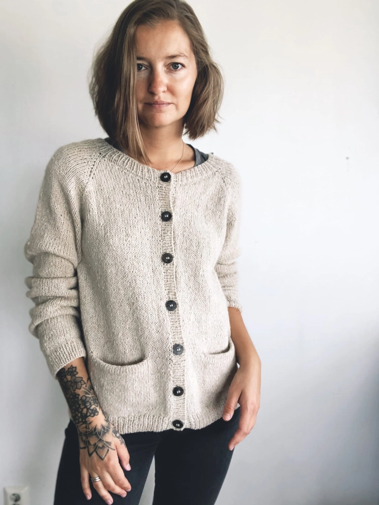Hoya Cardigan. Wzór na druty [PL]